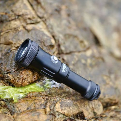 Latarka Divepro S18 1800 Lumenów - z baterią i ładowarką  ()